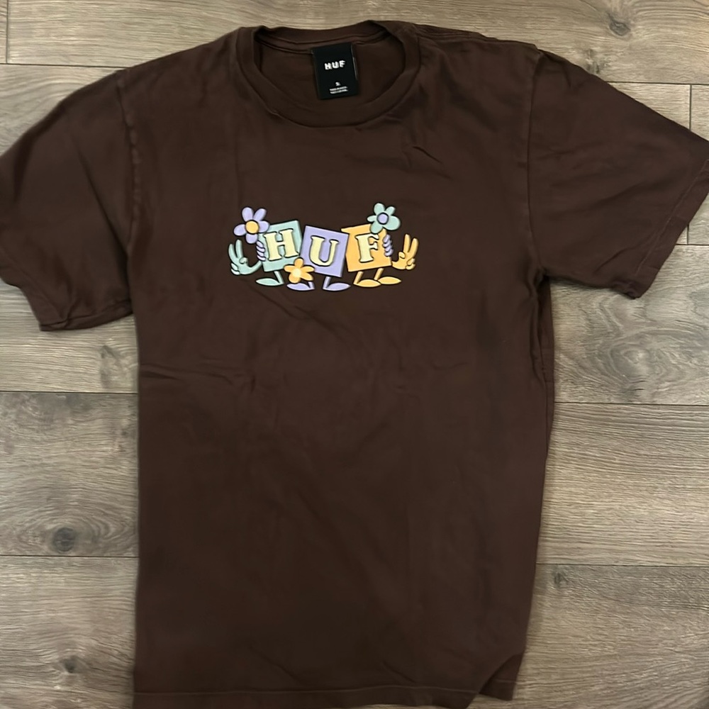 HUF brown t shirt